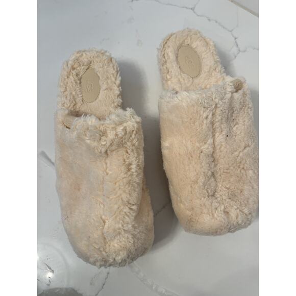 UGG Fuzz Sugar Clog Slipper Women 10 US Faux Fur Fluff Beige Cozy NWOT - Picture 3 of 6